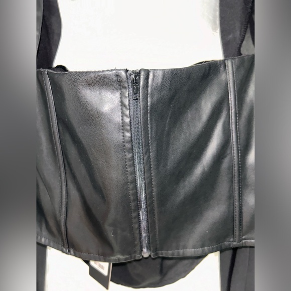 Fashion Nova corset Top with sheer arms - Picture 6 of 9